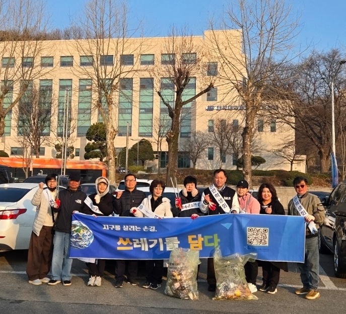 플로깅단체사진-10.jpg 첨부 이미지